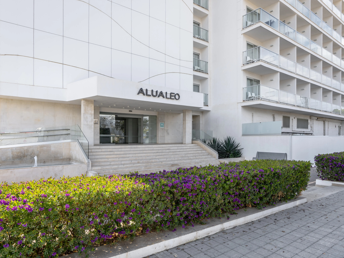Alua Leo Hotel