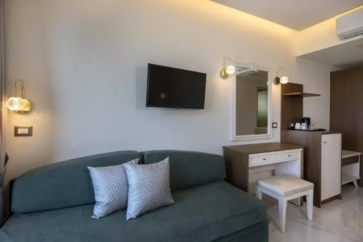 Vantaris Luxury Beach Resort