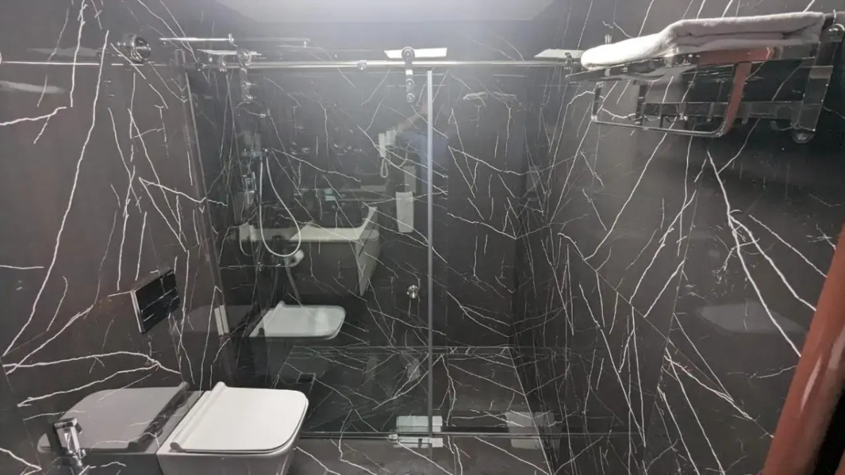 Sharjah Royal Tulip Hotel apartment