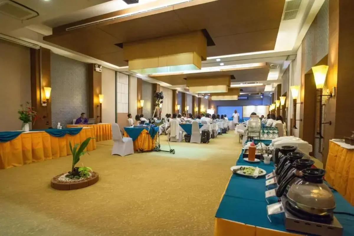 Peach Blossom Resort & Pool Villa
