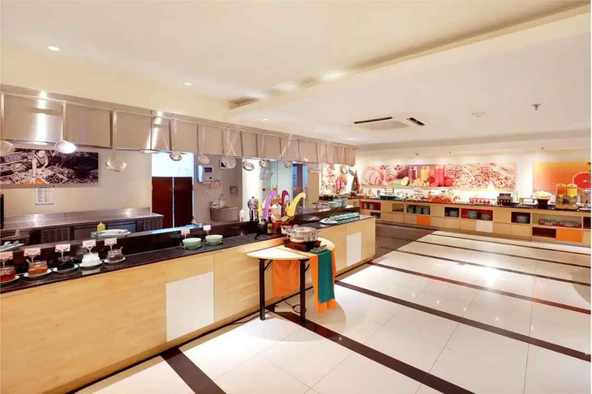 Отель Harris Hotel Seminyak Bali