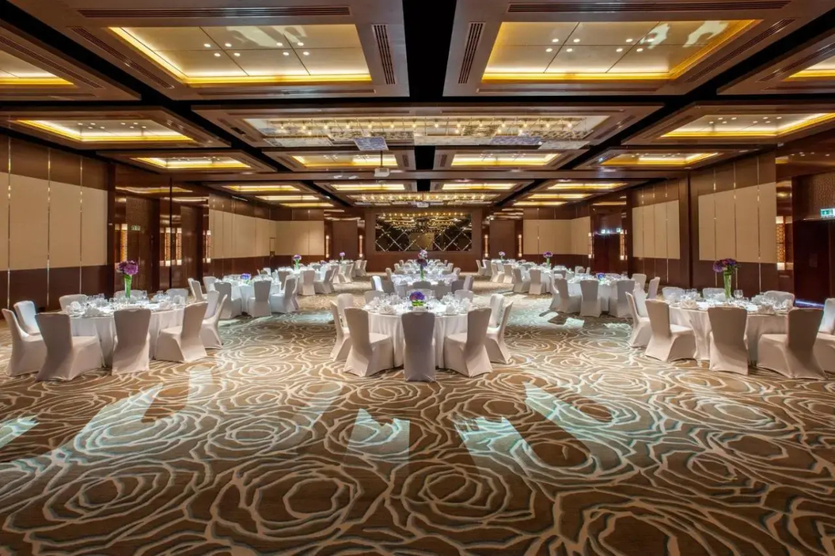 Отель Crowne Plaza Festival City an IHG