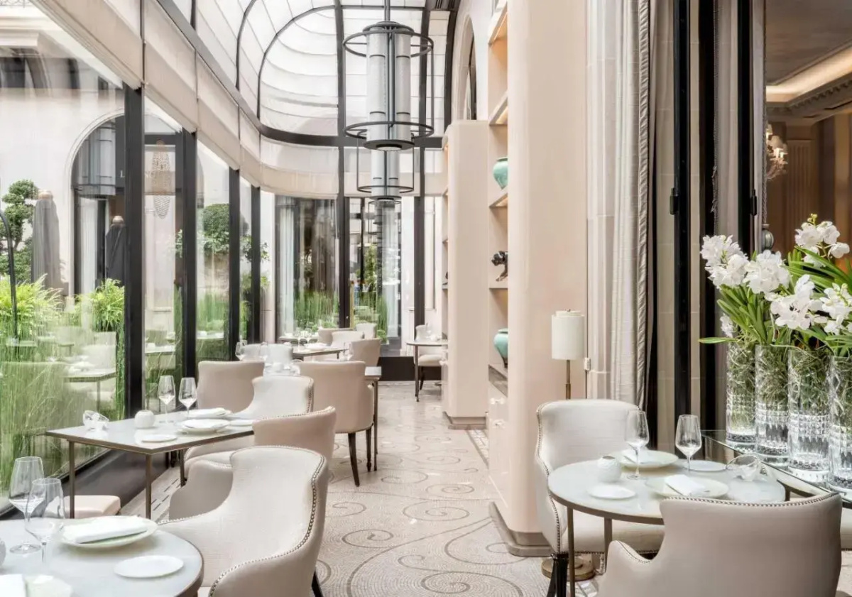 Отель Four Seasons George V