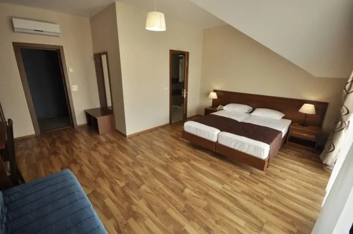 Villa Flora Guest House