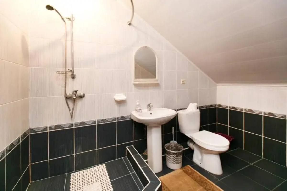 Barin House Hotel