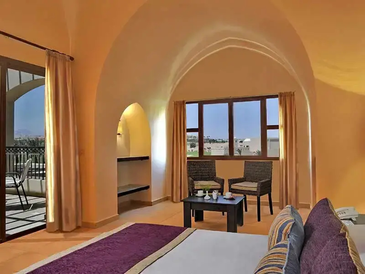 Отель JAZ Neo Saraya Palms