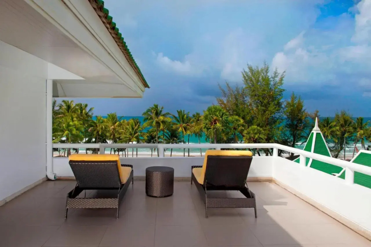 Le Meridien Phuket Beach Resort
