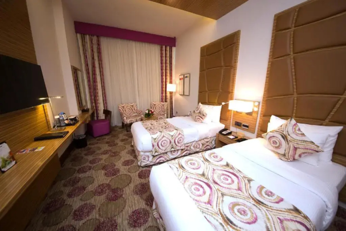 Best Western Plus: Pearl Creek Hotel