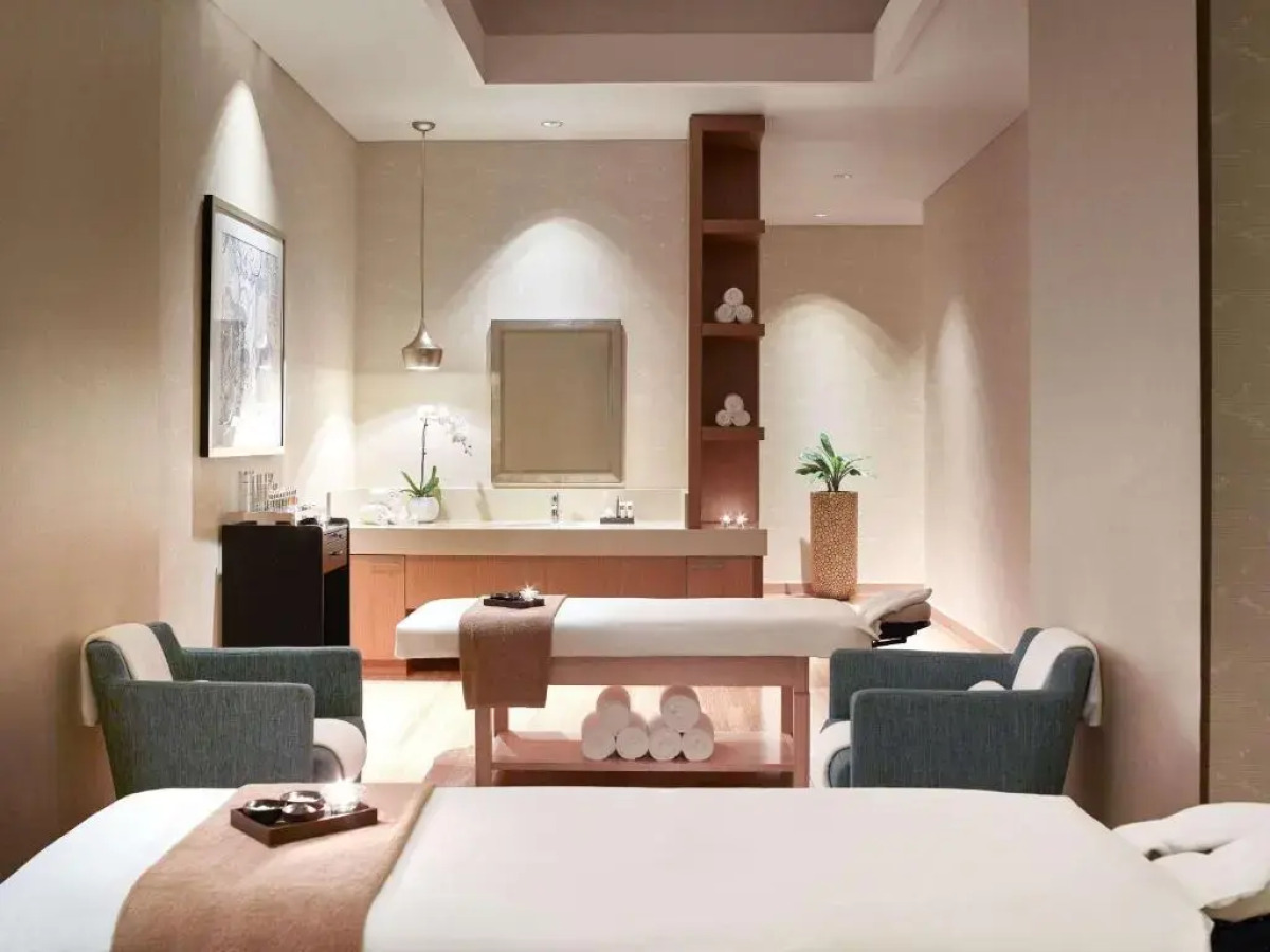 Отель Swissotel Al Ghurair 