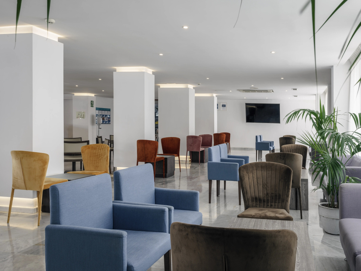 Alua Leo Hotel