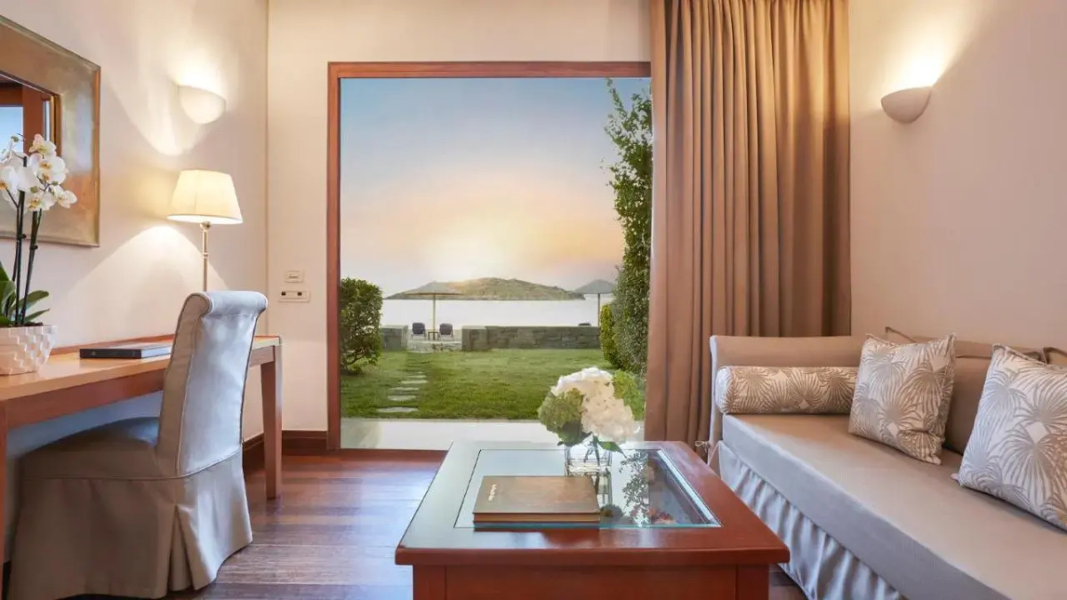 Grand Resort Lagonissi