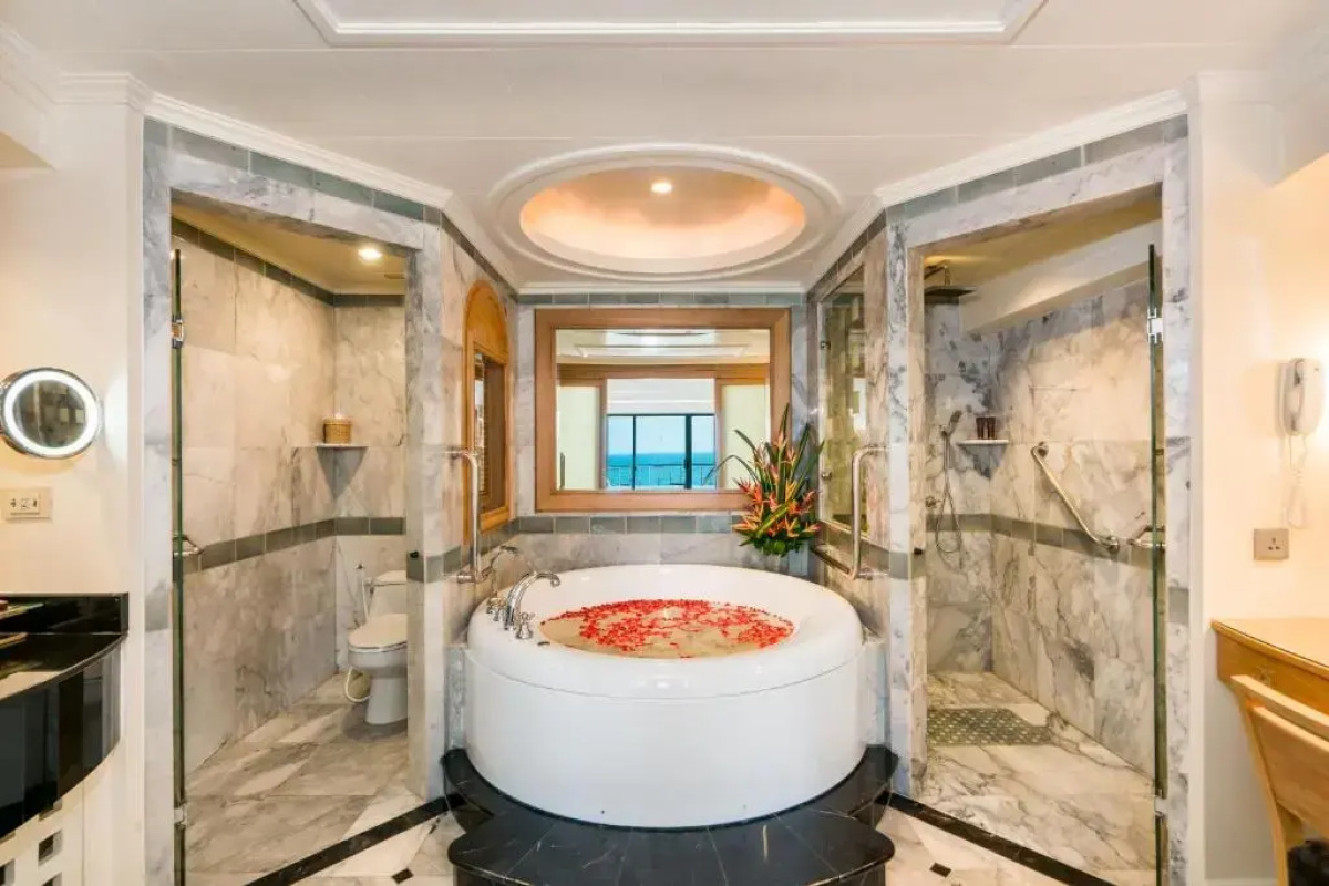 Royal Wing Suites & Spa Pattaya