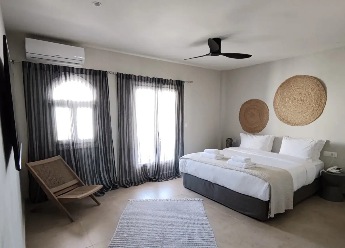 Bios Santorini Vegan - Vegetarian Boutique Hotel 