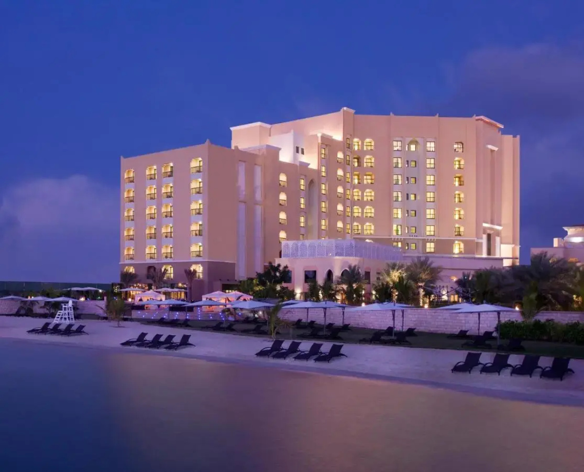 Traders Hotel, Qaryat Al Beri