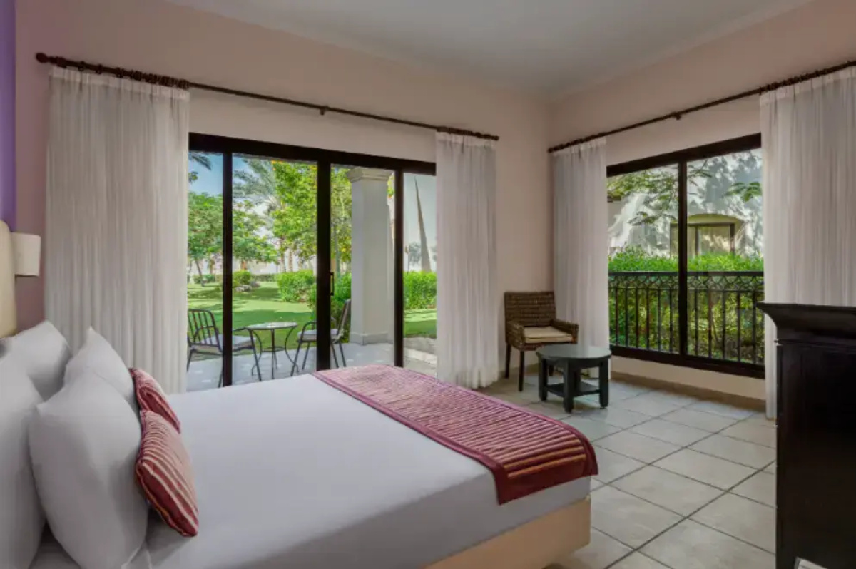 Отель JAZ Neo Saraya Palms