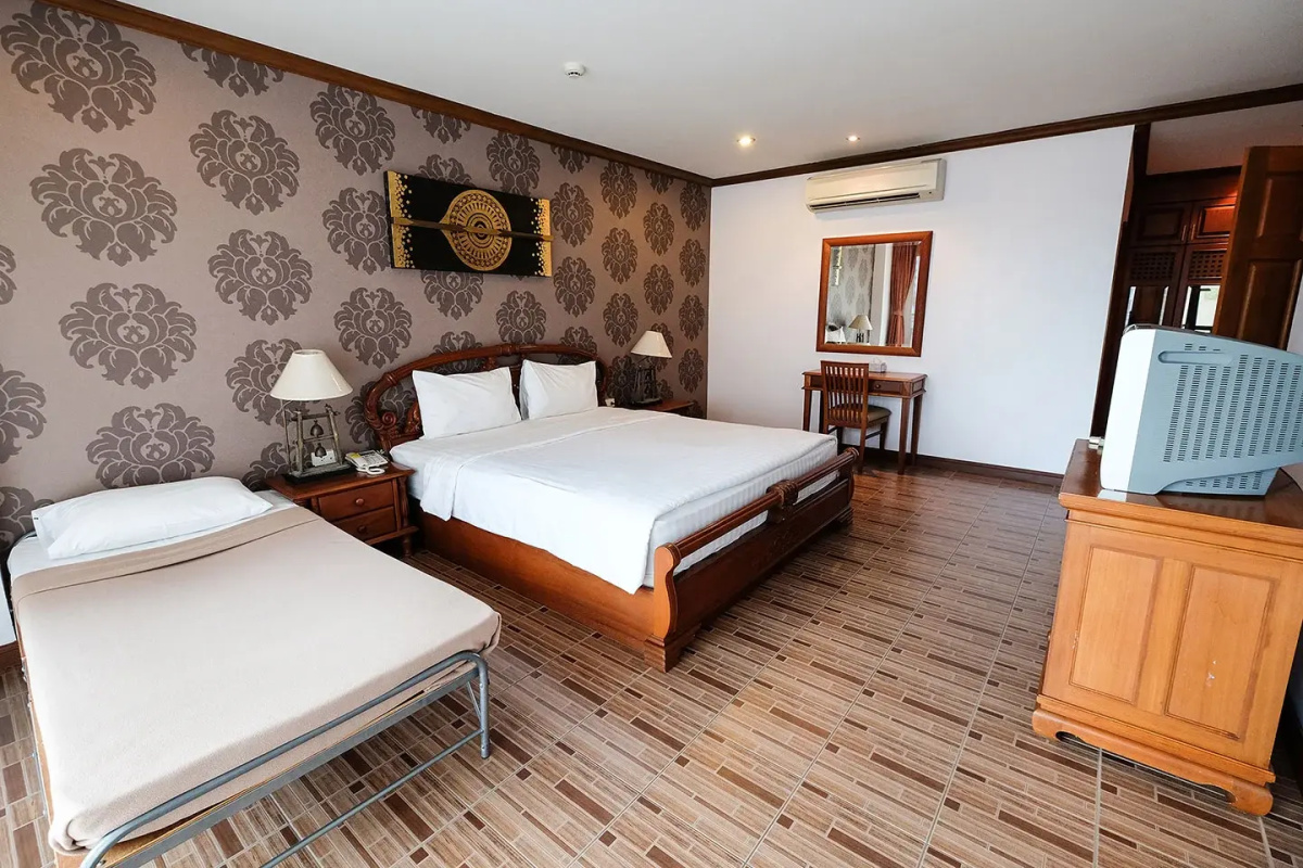 Aiyaree Place Hotel