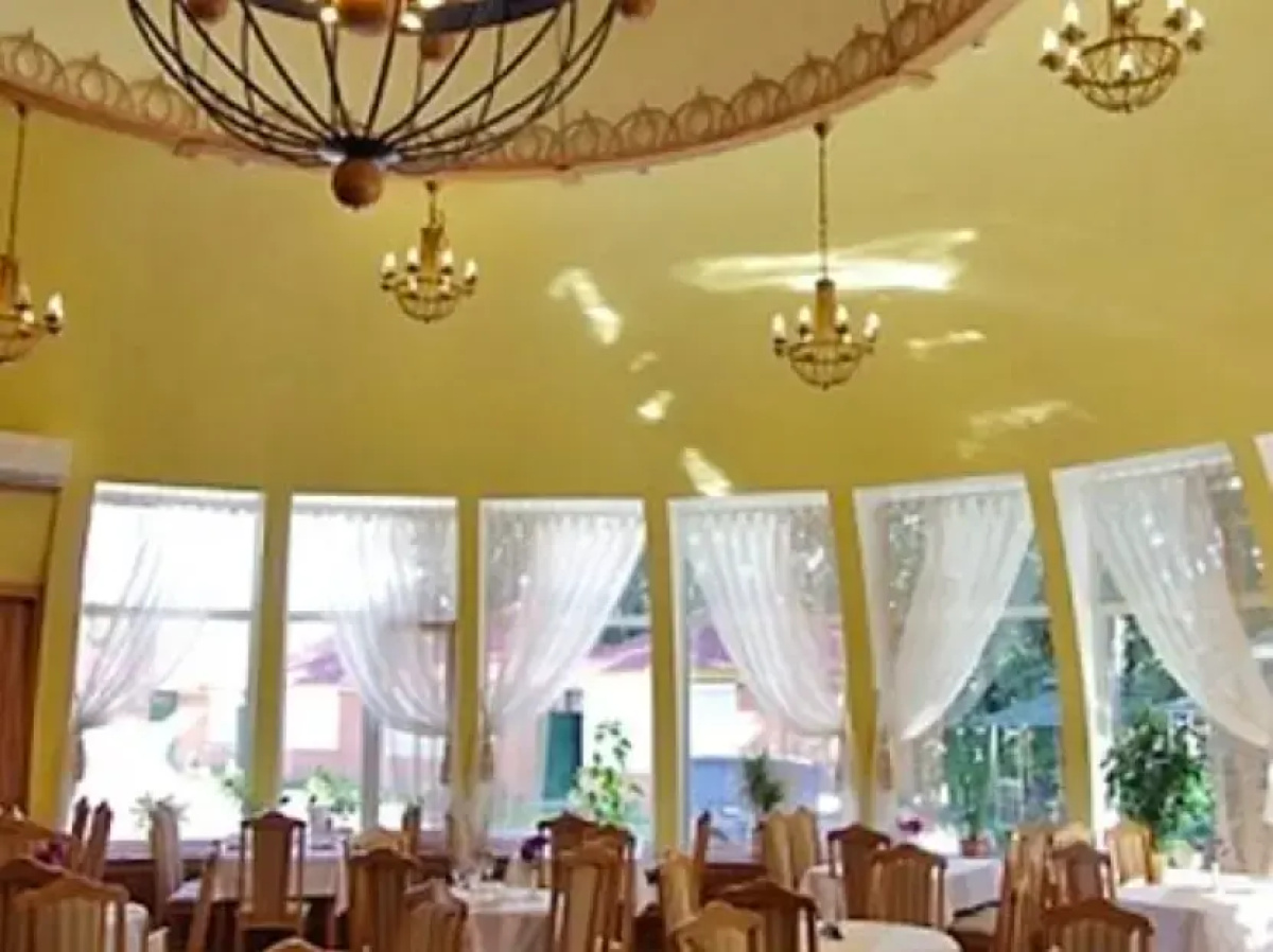 Tisa Hotel