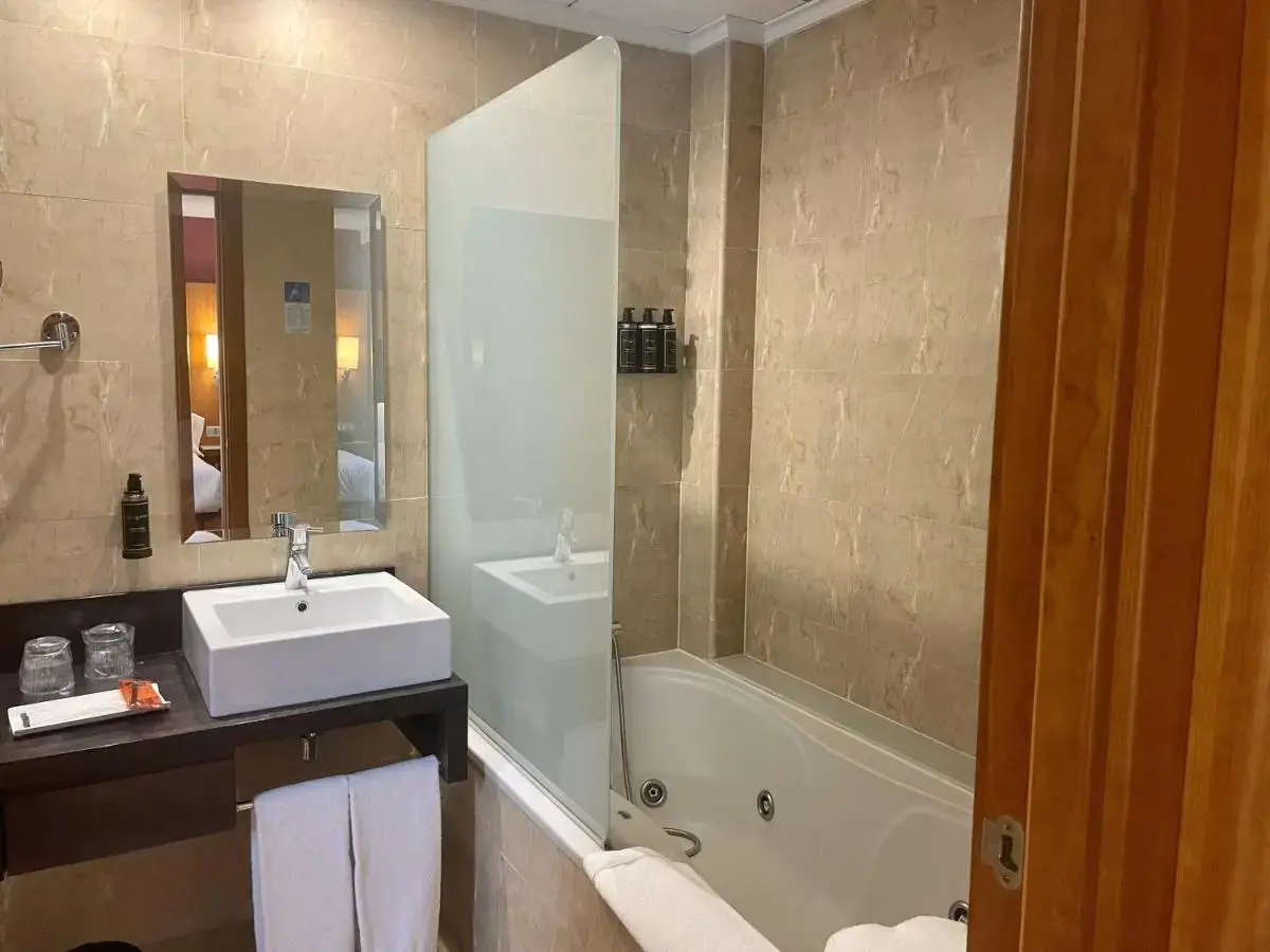 Hotel Num