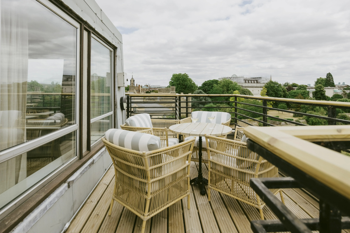 Отель Graduate by Hilton Cambridge