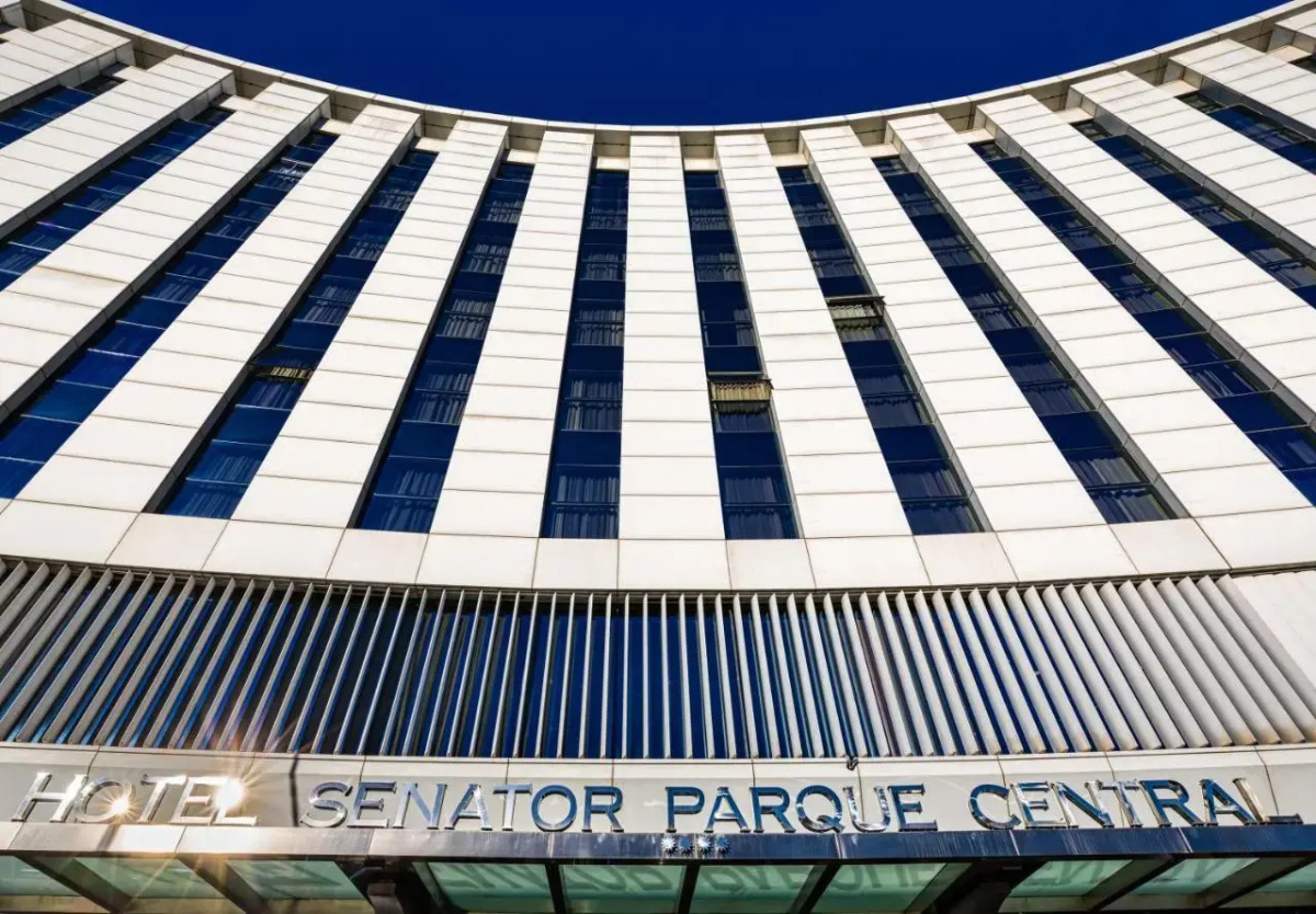 Отель Senator Parque Central