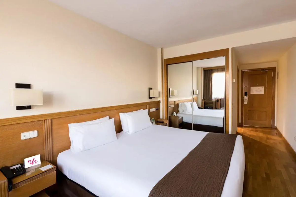 Hotel Acta Piramides