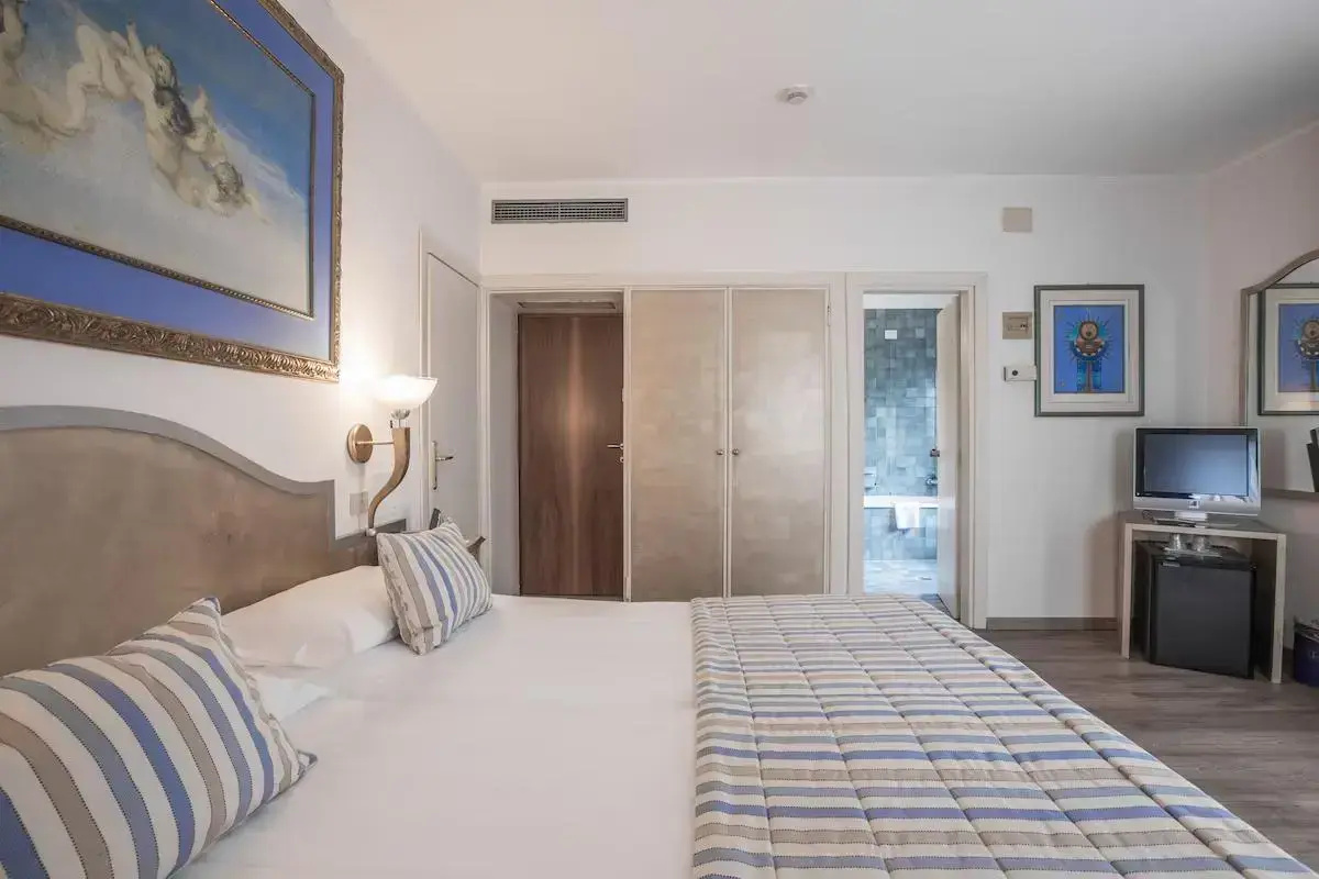 Amadeus Hotel