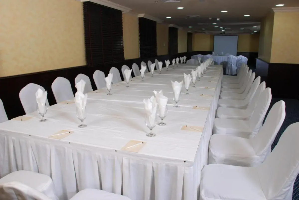 Al Bustan Hotel