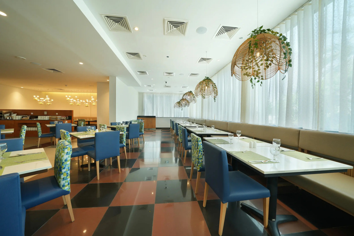 Отель Arabian Park Dubai, an Edge by Rotana Hotel