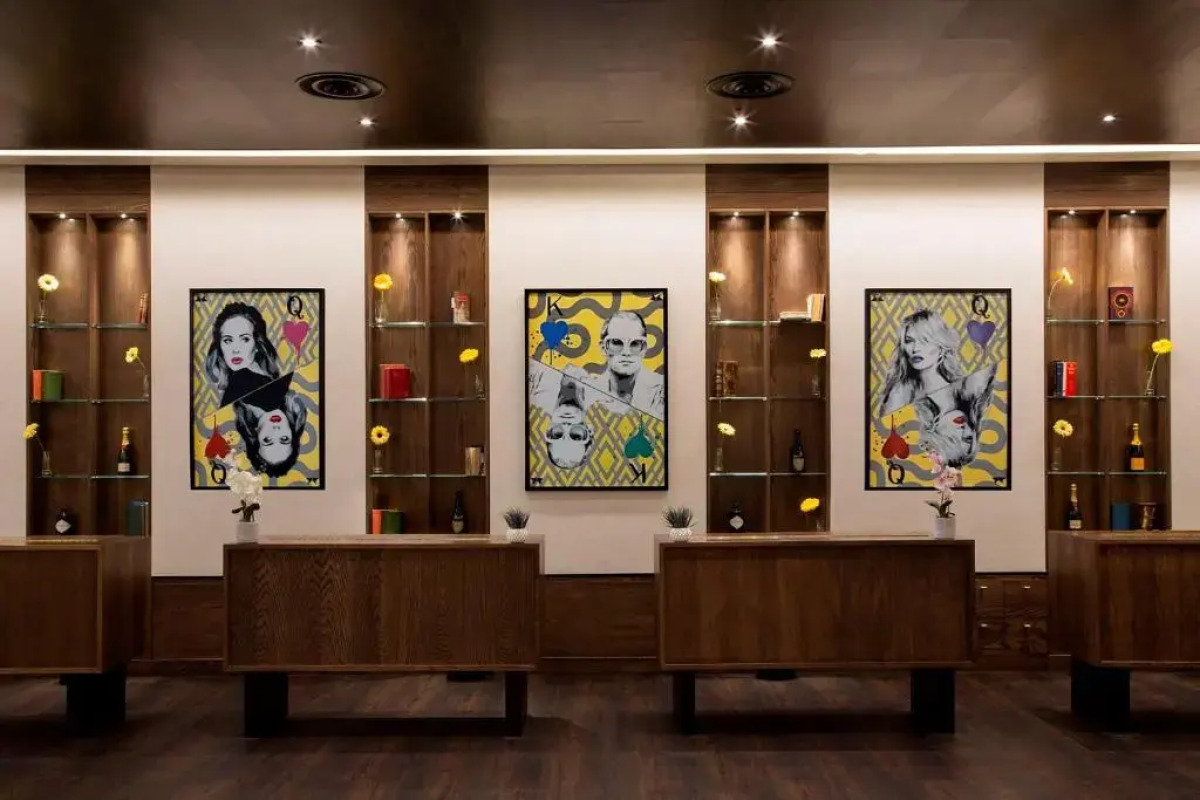 Отель St Giles London