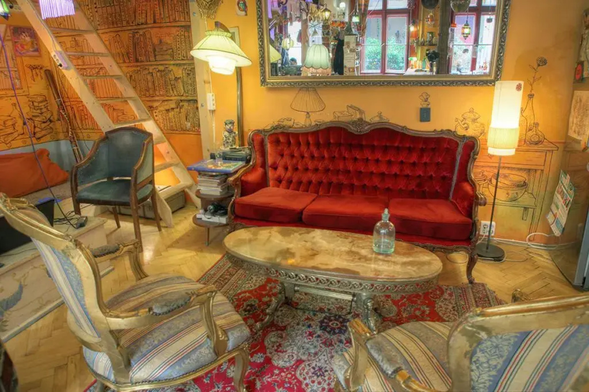 Lavender Circus Hostel