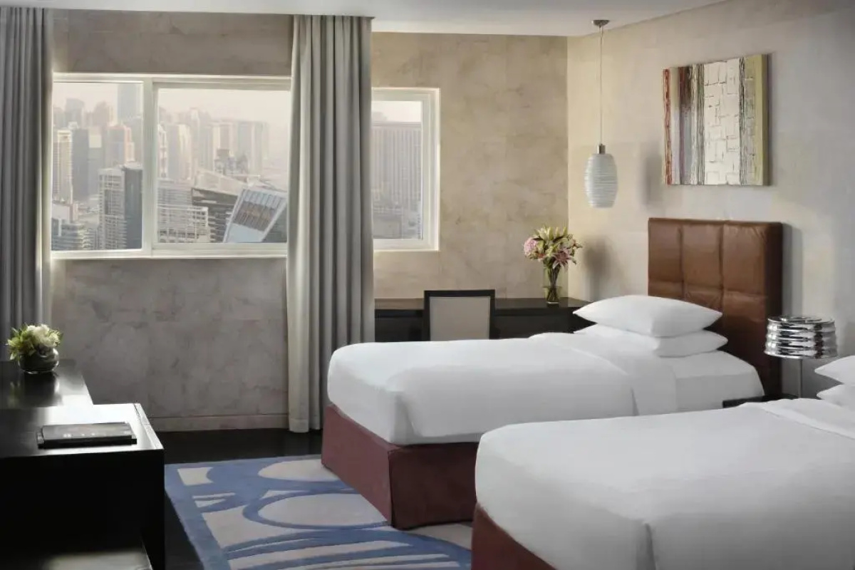 Dubai Marriott Harbour Hotel & Suites