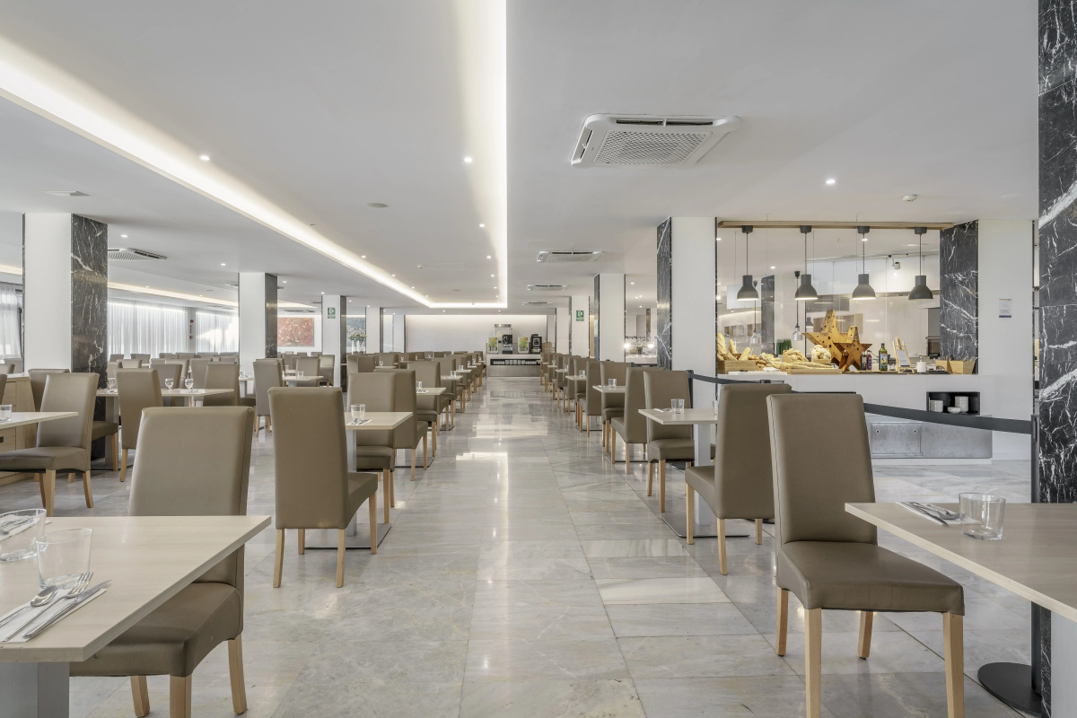 Alua Leo Hotel