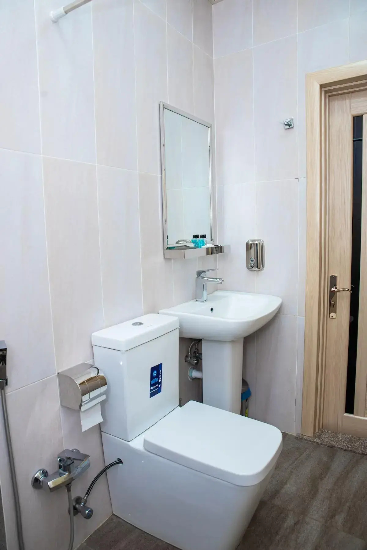 Отель Sebail Inn
