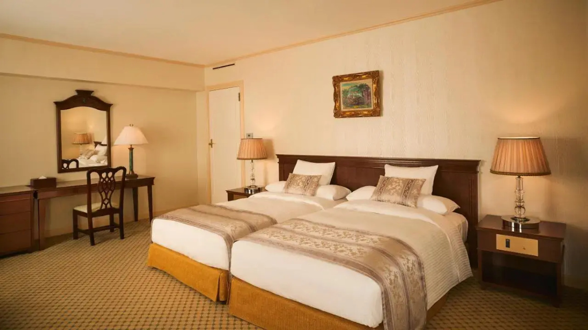 RIHGA Royal Hotel Osaka, Vignette Collection by IHG