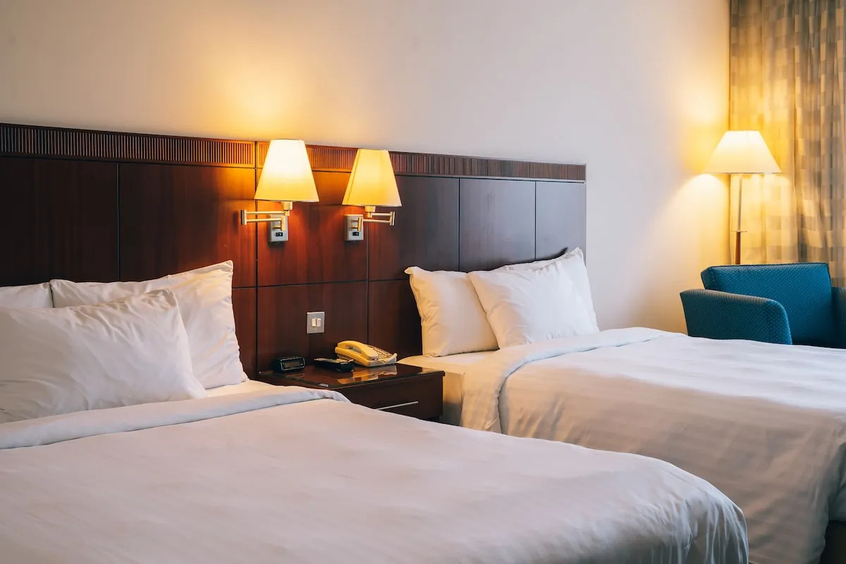 Отель Millennium Lakeview