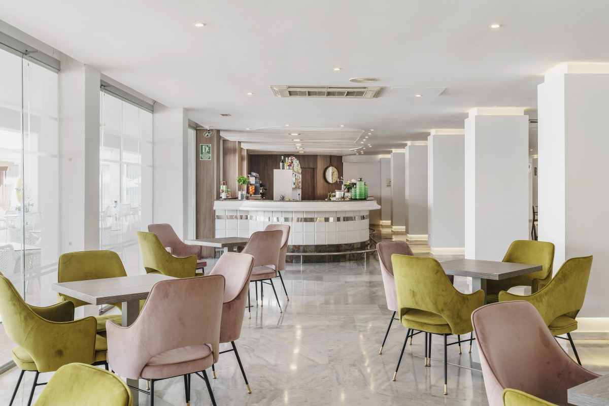 Alua Leo Hotel