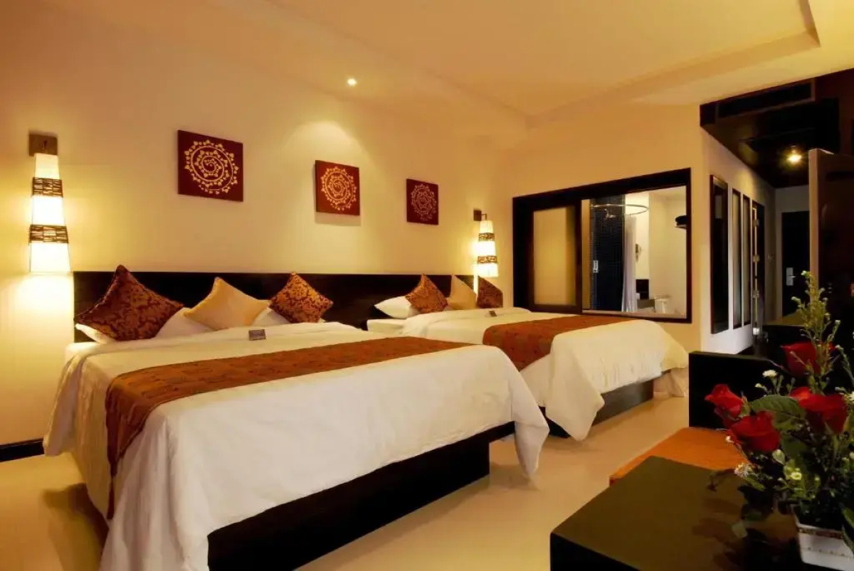 Horizon Karon Beach Resort & Spa