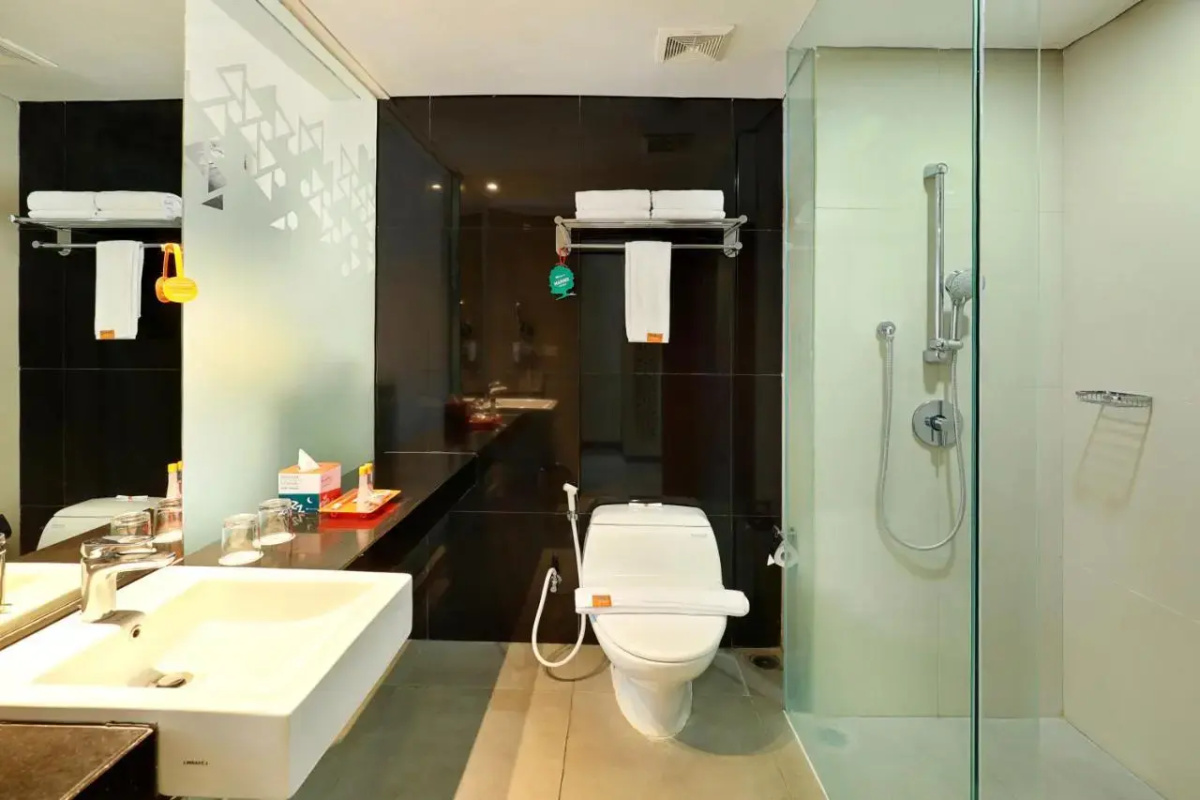 Отель Harris Hotel Seminyak Bali