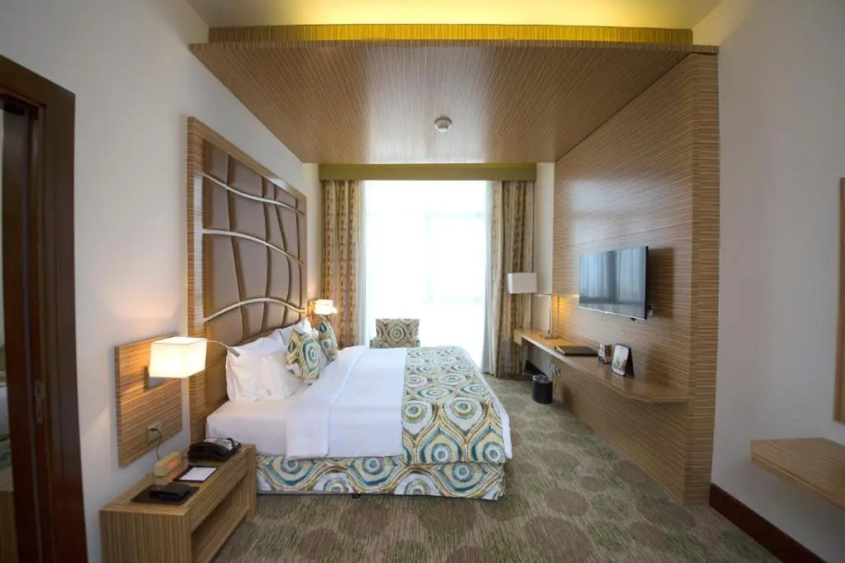 Best Western Plus: Pearl Creek Hotel