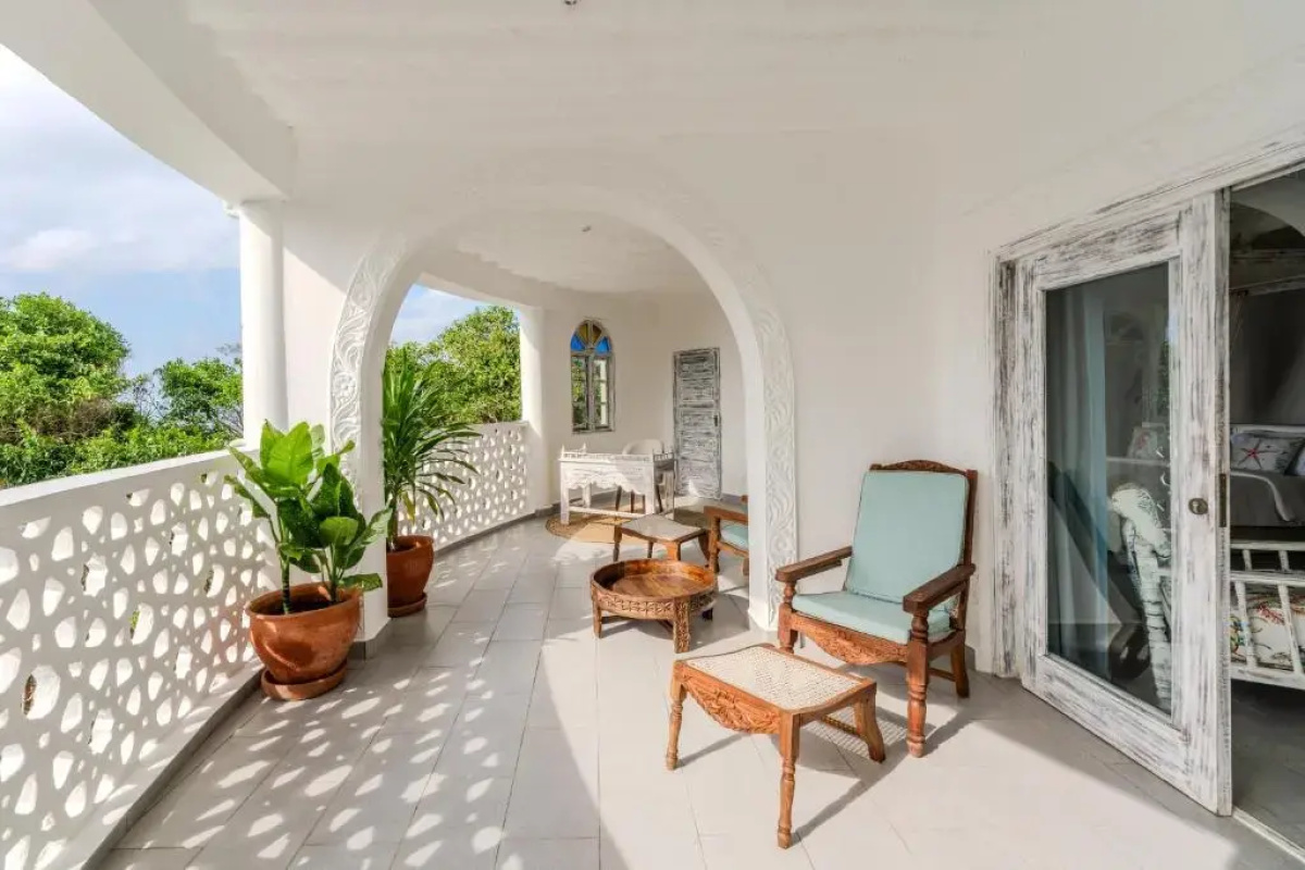 Chale Island Resort