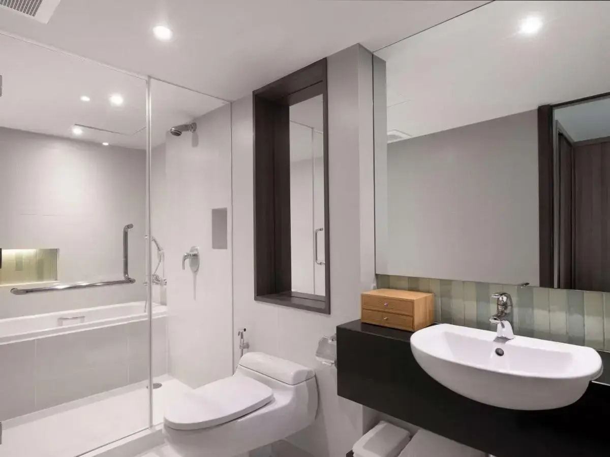 Novotel Living Bangkok Sukhumvit Legacy