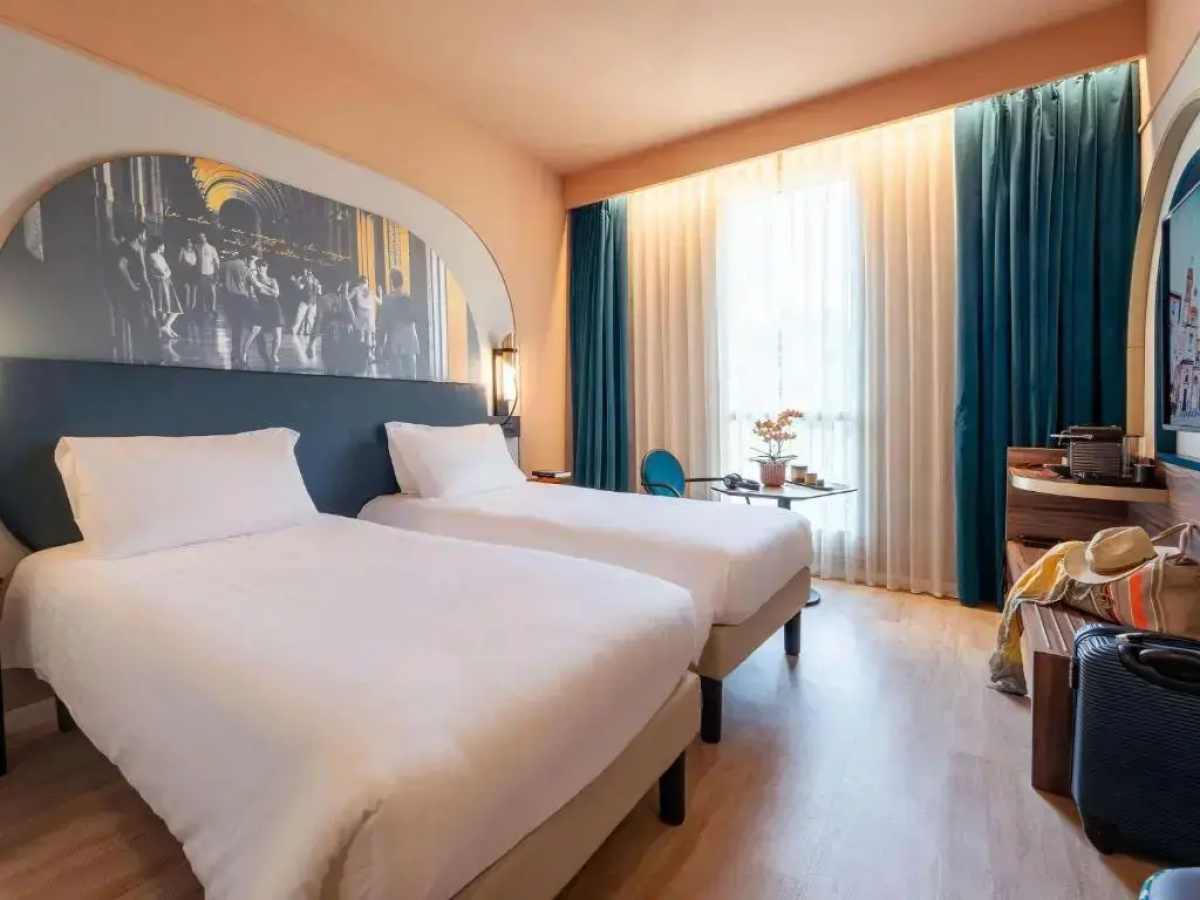 Отель Mercure Bologna Centro