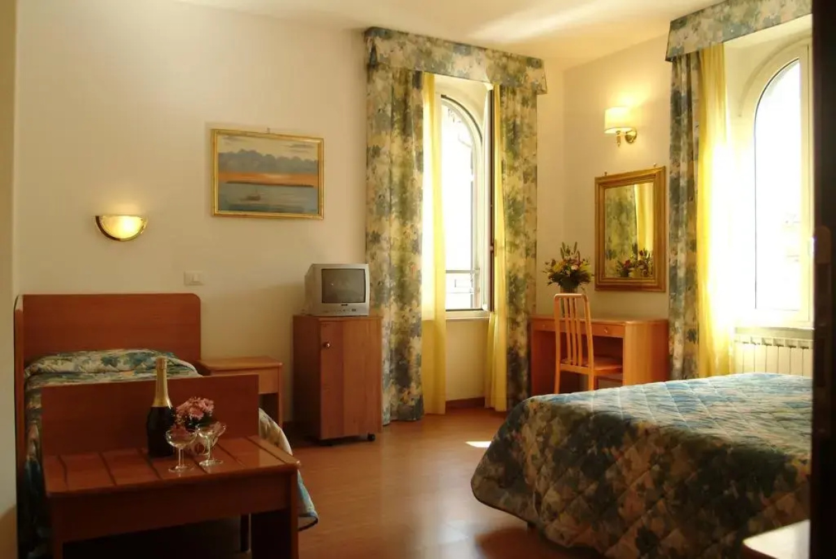 Tirreno Hotel
