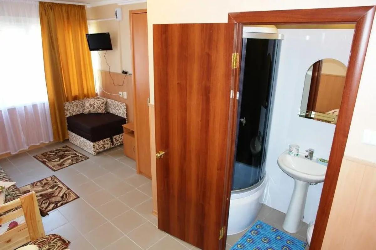 Rybachye Hotel