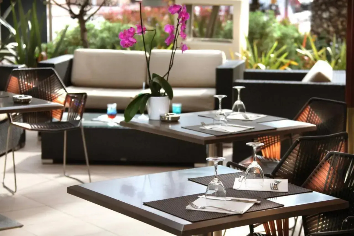 AC Hotel by Marriott Ambassadeur Antibes - Juan Les Pins