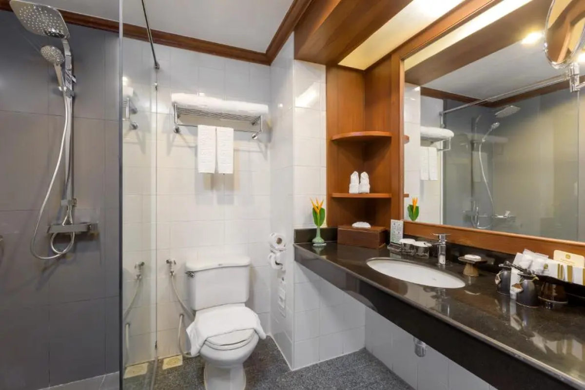 Отель Best Western Premier Bangtao Beach Resort and Spa