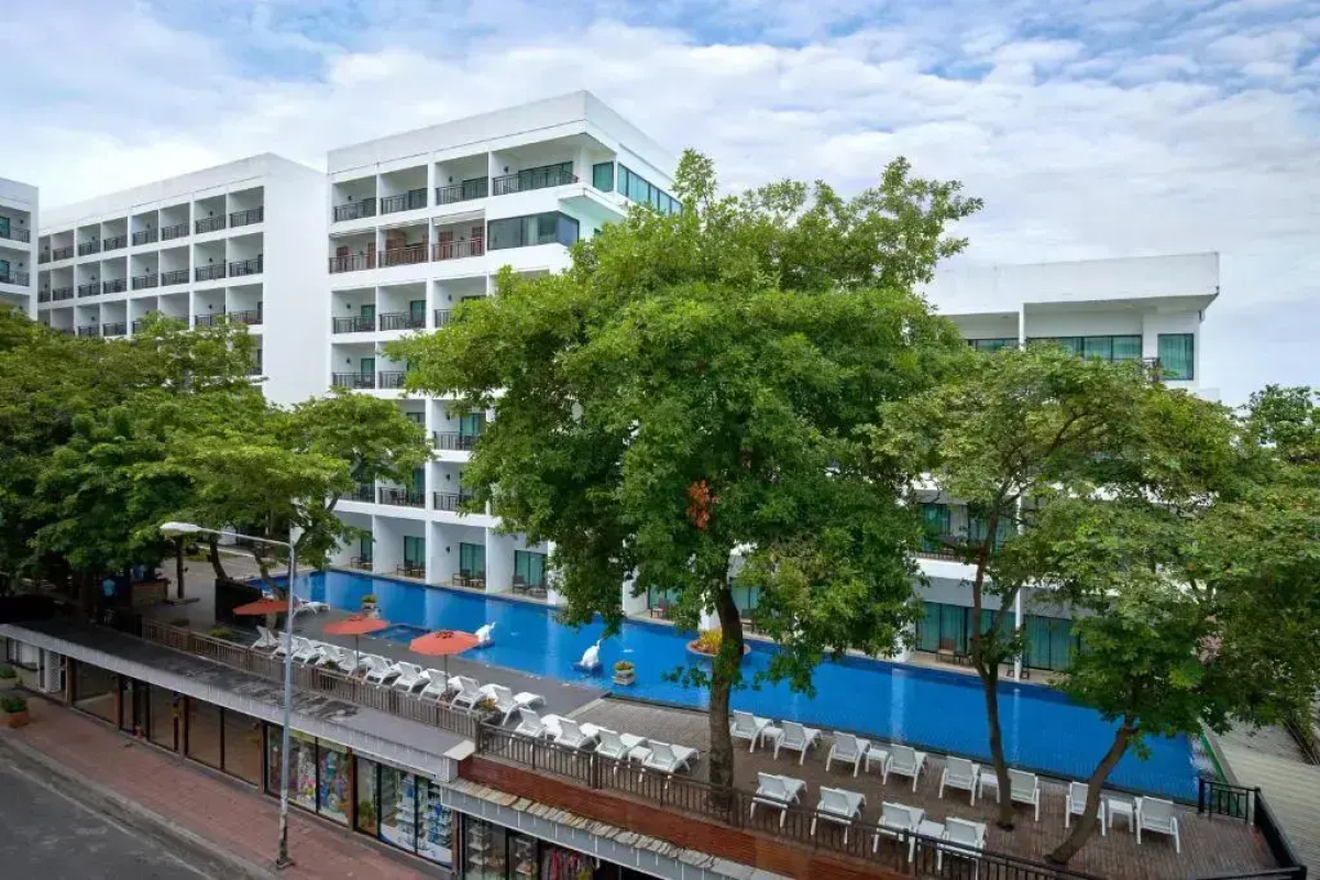 Cosy Beach Hotel