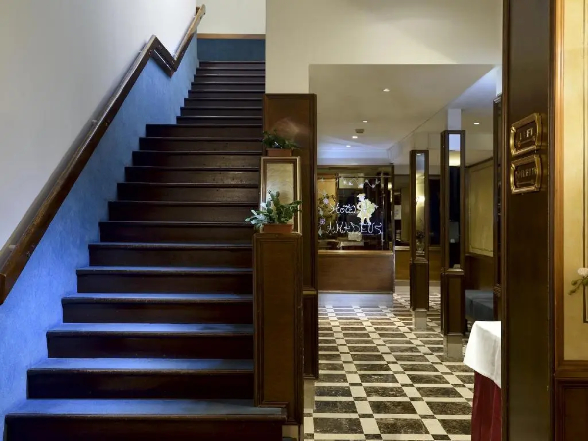 Amadeus Hotel
