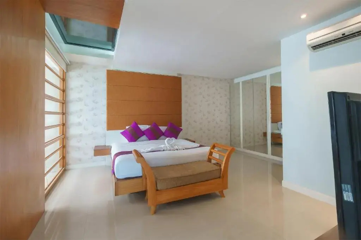 Royal Beach View Suites