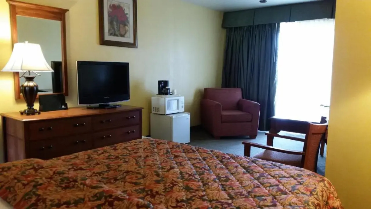 Western Holiday Lodge Three Rivers